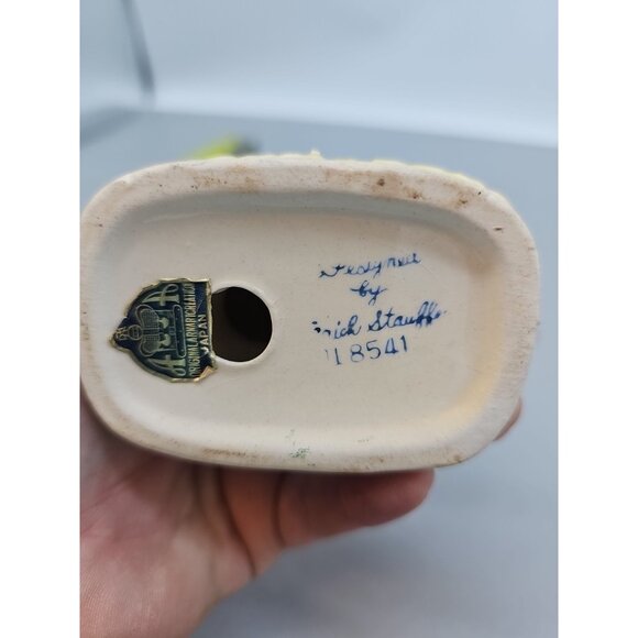 Vintage Arnart 5th Ave Hand Painted Figurine Girl With Corn Erich 18541 Signed - Picture 6 of 6